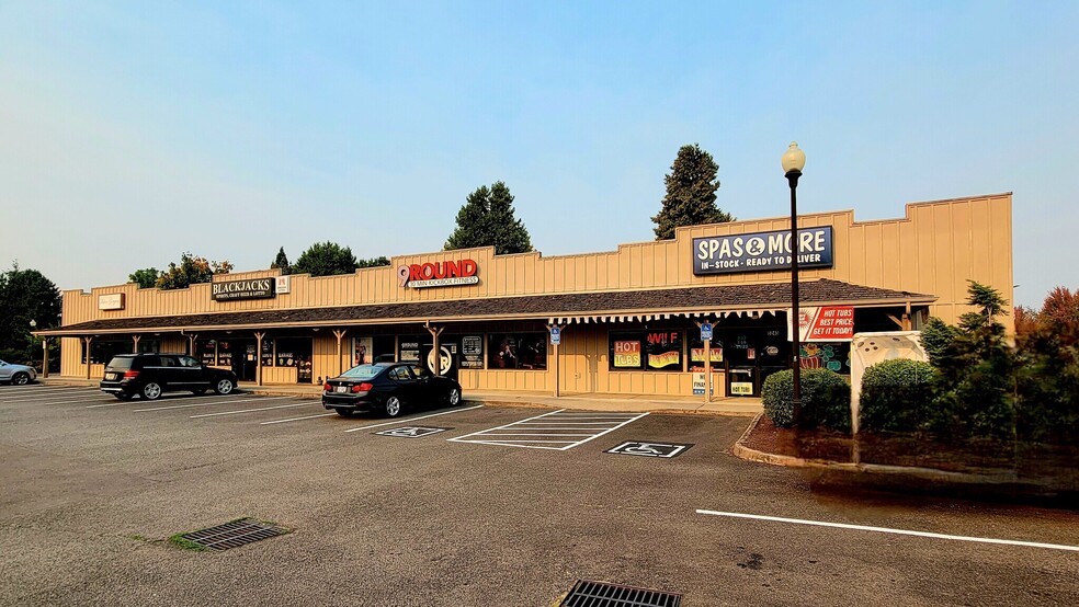 5245-5251 Commercial St SE, Salem, OR for lease - Building Photo - Image 3 of 7