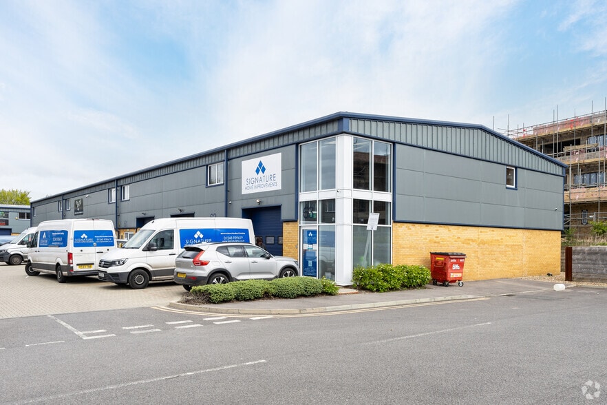 Glenmore Business Park, Chichester for lease - Primary Photo - Image 1 of 2