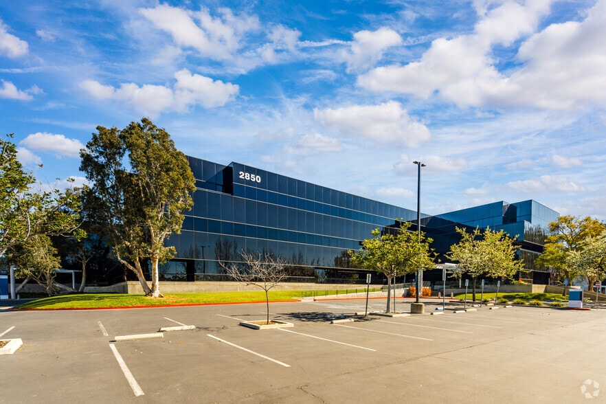 2850 Ocean Park Blvd, Santa Monica, CA for lease - Building Photo - Image 2 of 15