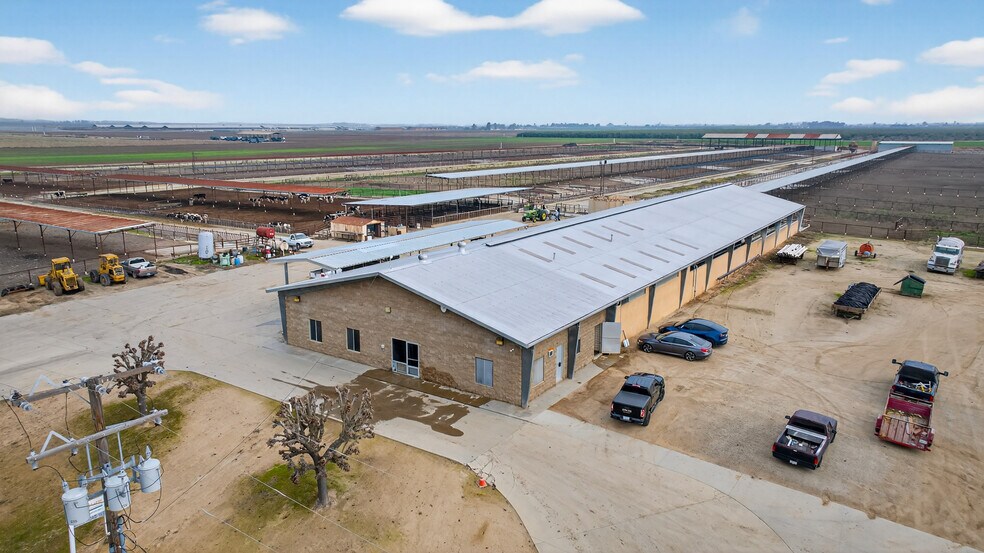 23388 Road 180, Lindsay, CA à vendre - Photo du bâtiment - Image 3 de 28