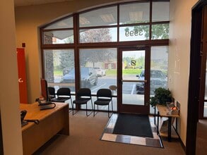 3919-3999 E Overland Rd, Meridian, ID for lease Interior Photo- Image 2 of 9