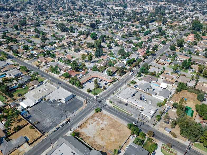 551 E Francisquito Ave, West Covina, CA for lease - Building Photo - Image 3 of 8