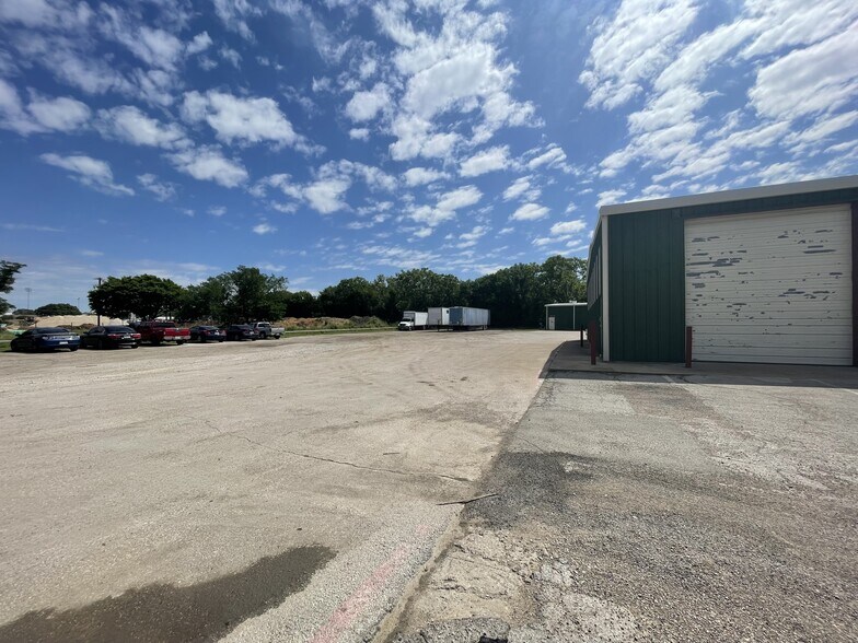 502-512 N Main St, Irving, TX à vendre - Photo du bâtiment - Image 3 de 4