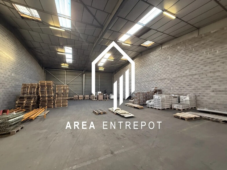 Industrial in Marseille for lease - Interior Photo - Image 3 of 6