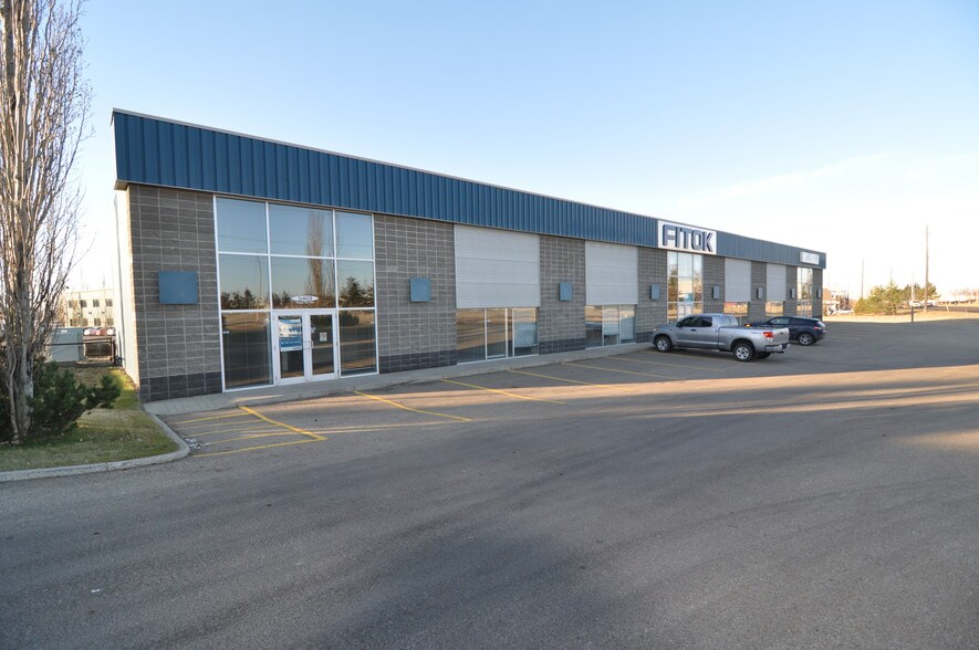5403-5407 Roper Rd NW, Edmonton, AB à vendre - Photo du bâtiment - Image 1 de 1