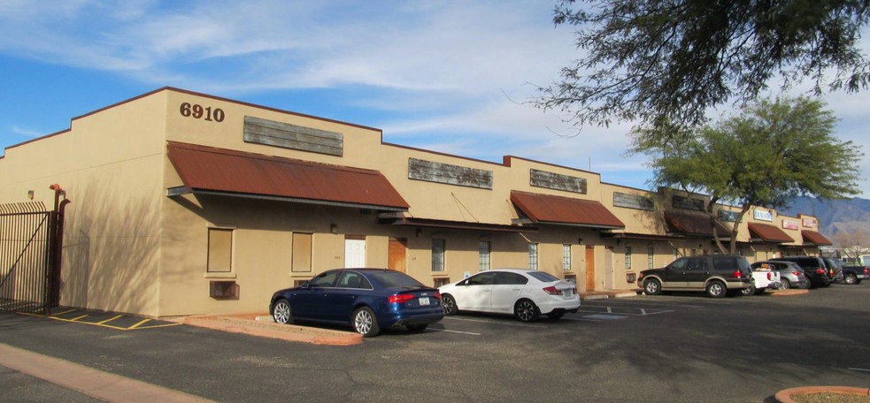 6898-6902 N Camino Martin, Tucson, AZ à louer - Photo principale - Image 1 de 4