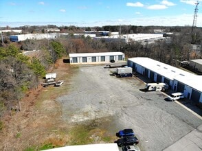 8718 Statesville Rd, Charlotte, NC à louer Photo du bâtiment- Image 2 de 2