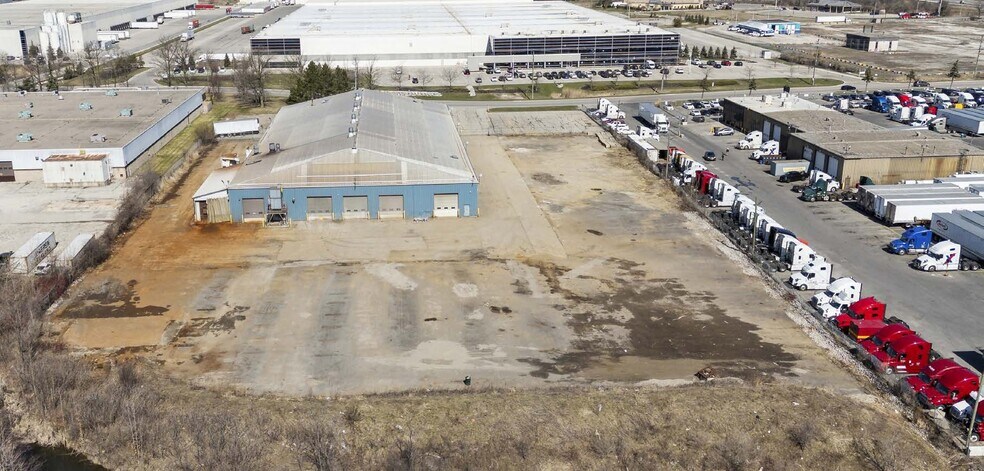 140 Market Dr, Milton, ON for lease - Building Photo - Image 1 of 7