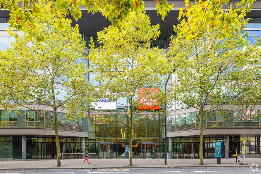 Office in Saint-Denis for lease - Building Photo - Image 3 of 3