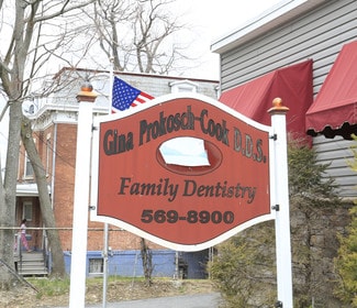 Plus de détails pour 45 Quassaick Ave, New Windsor Township, NY - Bureau à vendre