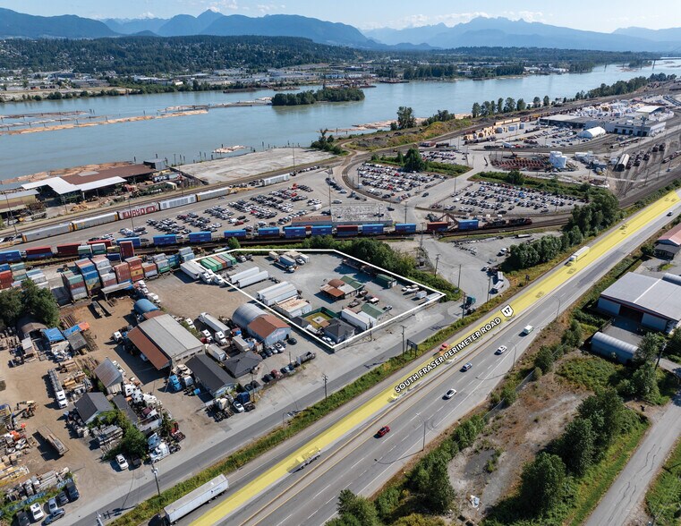 13163-13181 116 Av, Surrey, BC à vendre - Photo du bâtiment - Image 1 de 23