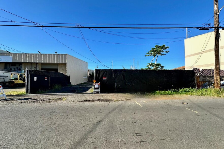 1819 Hau St, Honolulu, HI for sale - Building Photo - Image 2 of 5