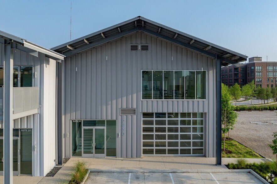 2850 Clinton Dr, Houston, TX à vendre - Photo du bâtiment - Image 3 de 5