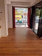 Commerce de détail dans Móstoles, Madrid à louer Plan d’étage- Image 1 de 3