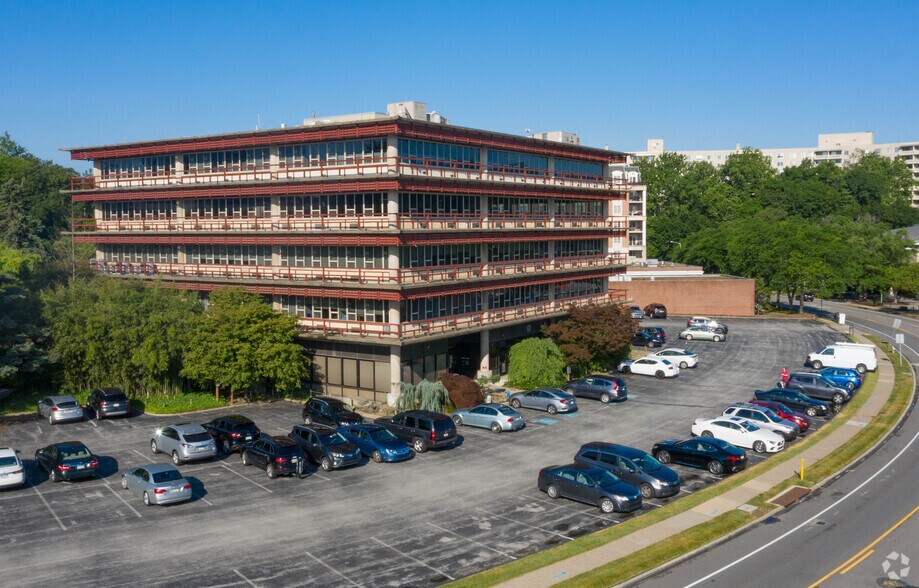 100 Presidential Blvd, Bala Cynwyd, PA à louer - Photo principale - Image 1 de 4