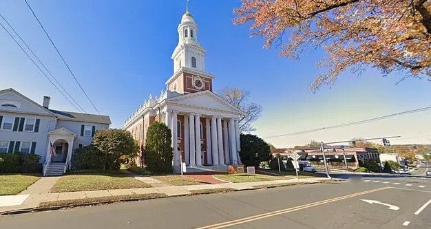 164 Deer Hill Ave, Danbury, CT for lease - Primary Photo - Image 1 of 1
