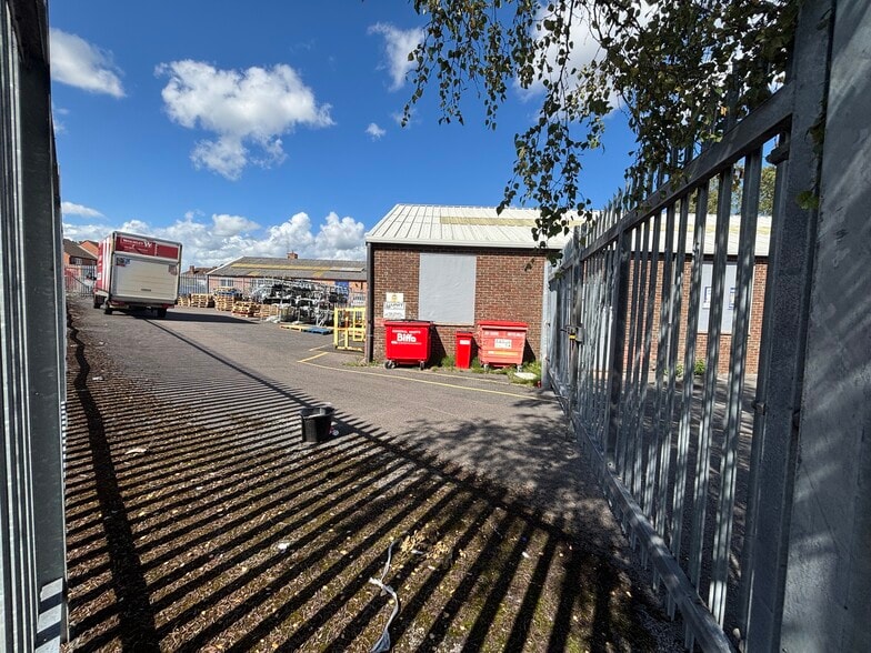 Yeoman Way, Trowbridge for sale - Building Photo - Image 3 of 12