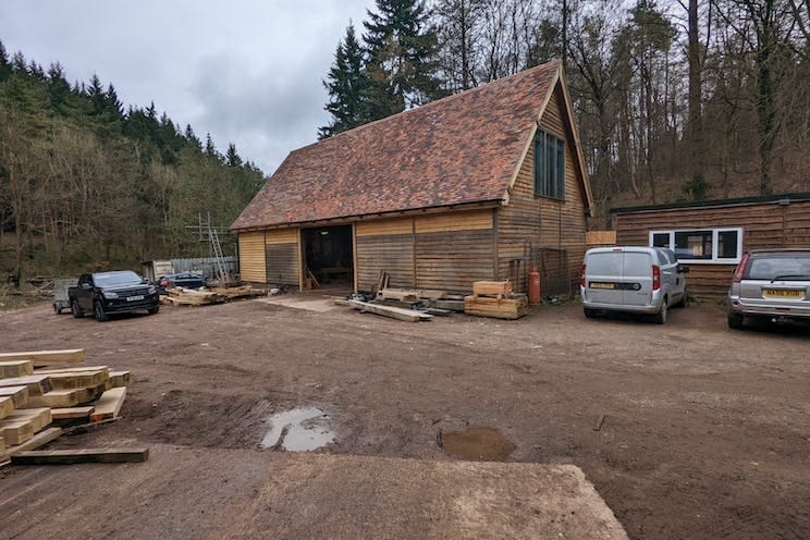 Honeysuckle Bottom, East Horsley for lease - Building Photo - Image 2 of 2