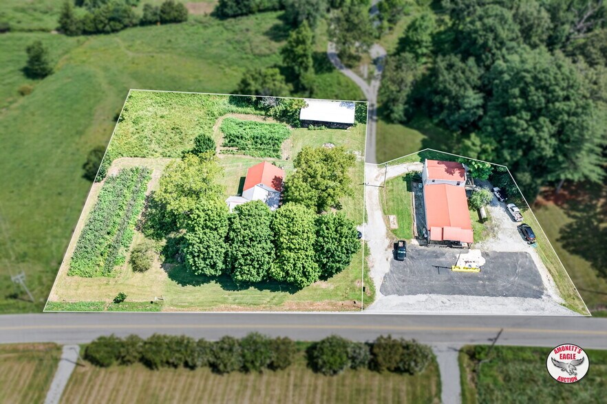 2969 Moodyville Rd, Byrdstown, TN à vendre - Photo du bâtiment - Image 2 de 76