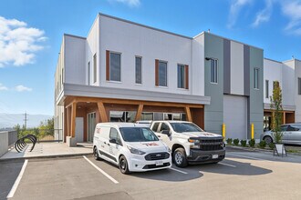 2175 Optic Crt, Kelowna, BC for lease Interior Photo- Image 1 of 10
