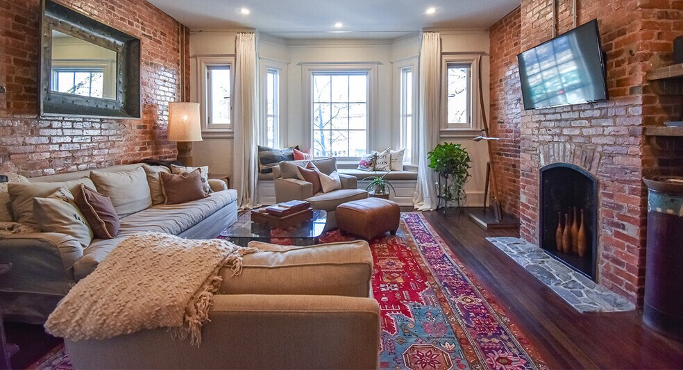 1830 Columbia Rd NW, Washington, DC à vendre - Photo intérieure - Image 3 de 10