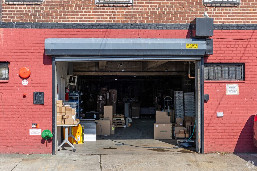 2737 W 23rd St, Brooklyn, NY à louer - Photo du bâtiment - Image 3 de 7