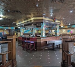 1557 Sherman Ave, Evanston, IL for lease Building Photo- Image 2 of 5