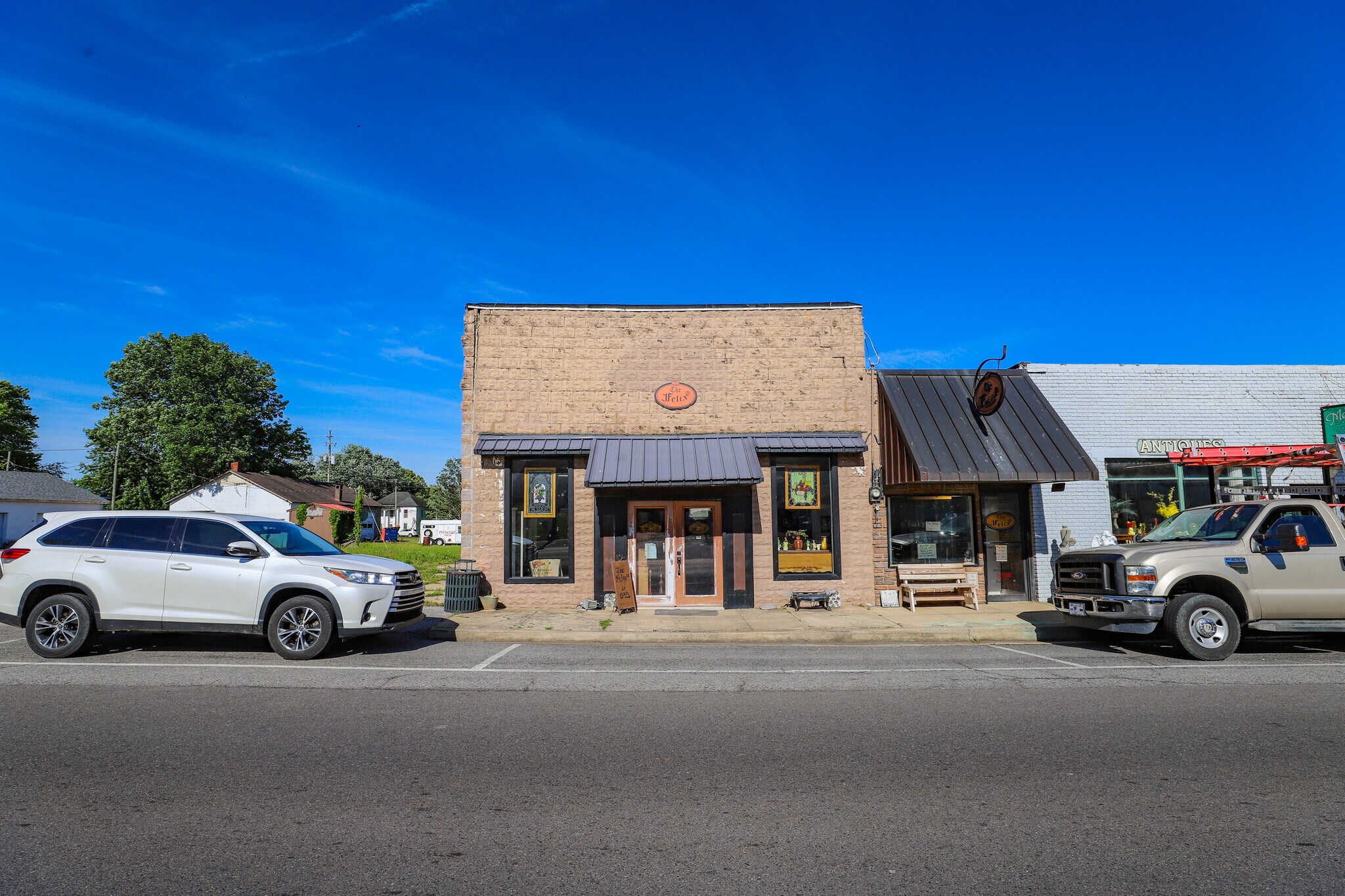 210 Main St, Hazel, KY for sale Building Photo- Image 1 of 26
