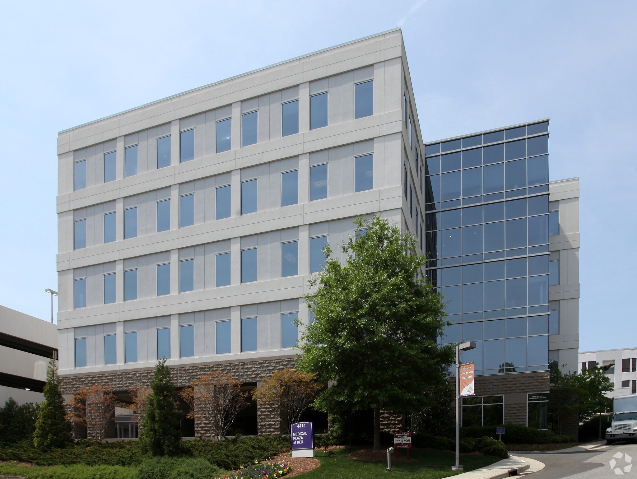 4414 Lake Boone Trl, Raleigh, NC for lease Primary Photo- Image 1 of 9