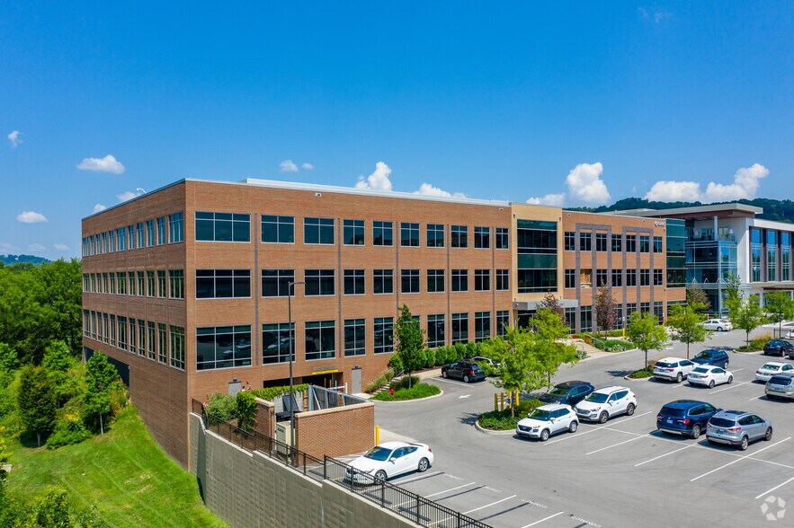 219 Franklin Rd, Brentwood, TN à louer - Photo du bâtiment - Image 3 de 6