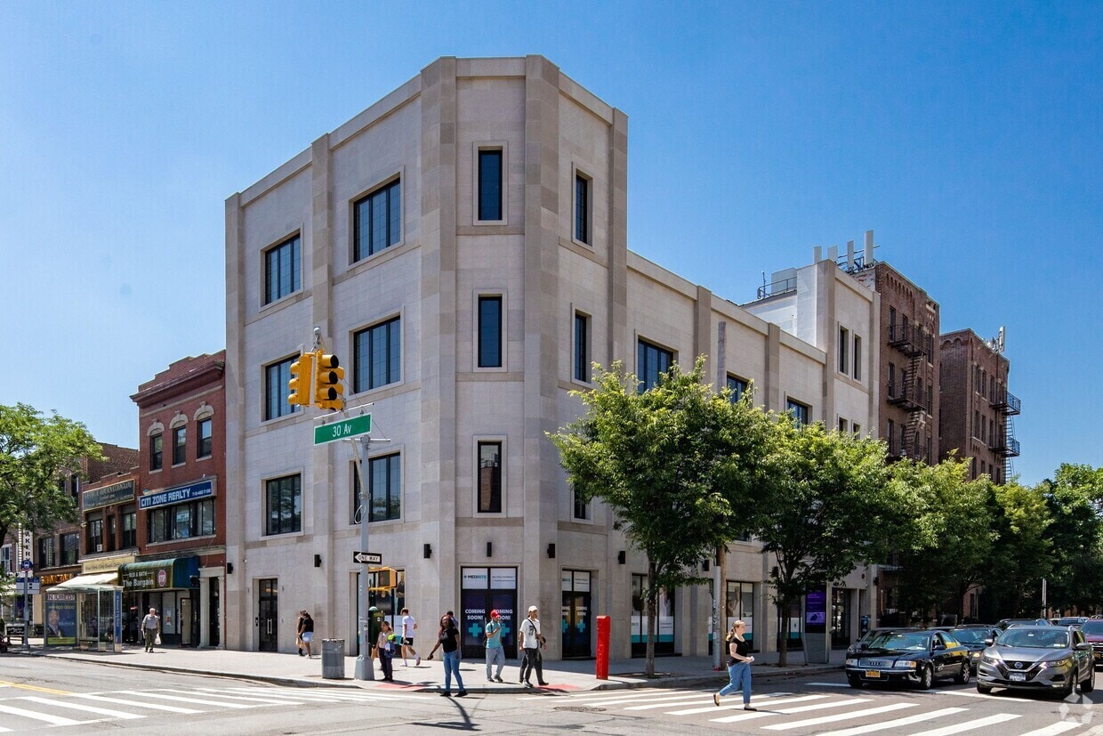 3302 30th Ave, Long Island City, NY for lease Building Photo- Image 1 of 5