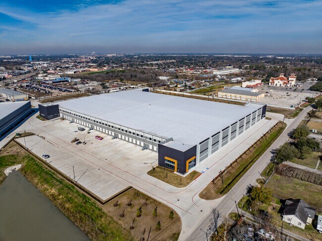More details for 12020 State Highway 249, Houston, TX - Industrial for Lease