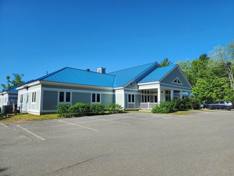 899 Central St, Millinocket, ME à vendre - Photo du bâtiment - Image 2 de 17