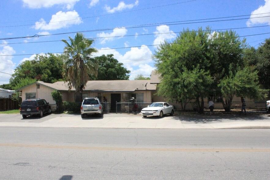 1405 S Hackberry, San Antonio, TX à vendre - Photo du bâtiment - Image 2 de 12