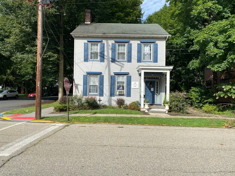 130 Mansfield St, Belvidere, NJ for lease - Primary Photo - Image 1 of 5