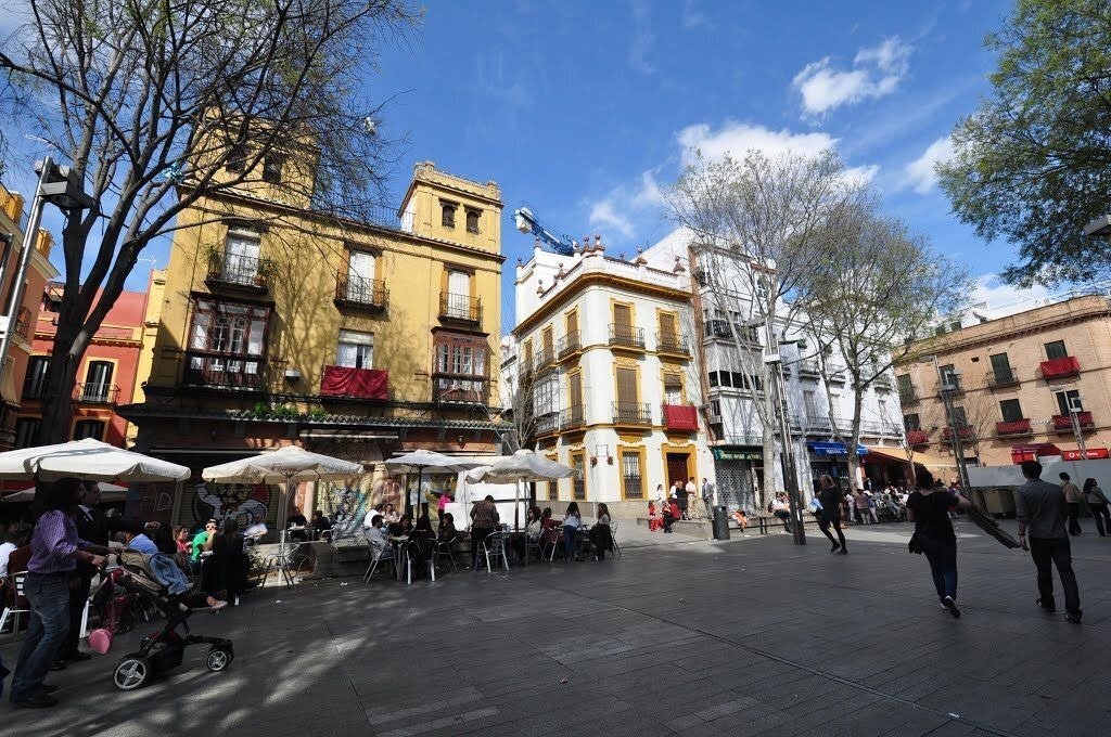 Retail in SEVILLA, Sevilla for lease Building Photo- Image 1 of 2