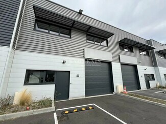 Plus de détails pour Local d'activités à louer