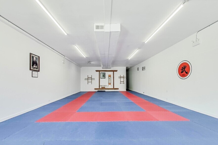 2628-2634 W Touhy Ave, Chicago, IL à louer - Photo du bâtiment - Image 2 de 13