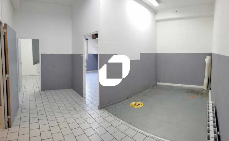 Bureau dans Tremblay-en-France à louer - Photo intérieure - Image 3 de 12