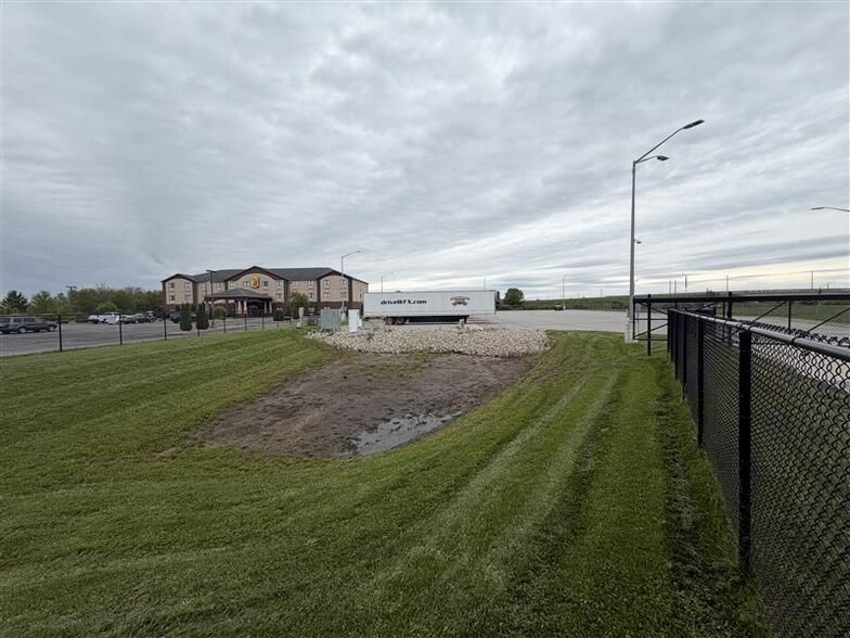 4130 Ameritech Dr, South Bend, IN à vendre - Photo du bâtiment - Image 3 de 5