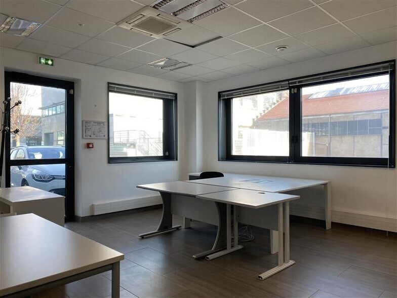 128 Bis Avenue Jean Jaurès, Ivry-sur-Seine for lease - Interior Photo - Image 2 of 12