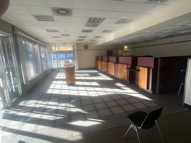 712 N Franklin St, Watkins Glen, NY for lease - Building Photo - Image 3 of 13