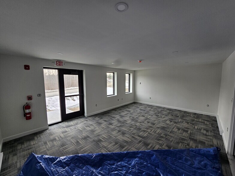 185B S Main St, Newton, NH à louer - Photo intérieure - Image 3 de 21