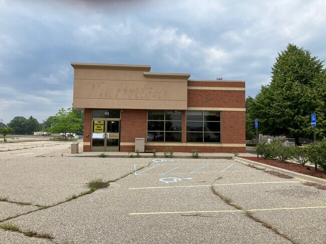 Plus de détails pour 772 W Bay St, East Tawas, MI - Commerce de détail à vendre