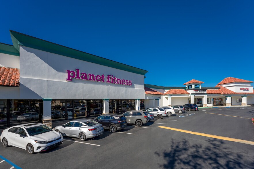 3720-3780 Mission Ave, Oceanside, CA à louer - Photo du bâtiment - Image 3 de 9