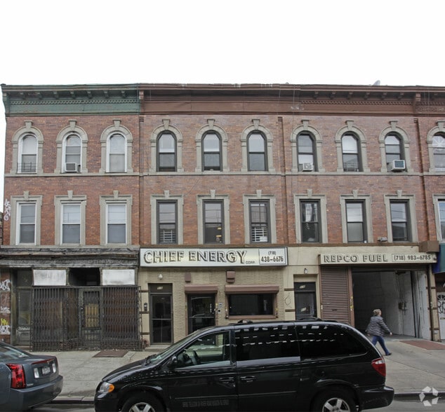 918 McDonald Ave, Brooklyn, NY for sale - Building Photo - Image 2 of 2