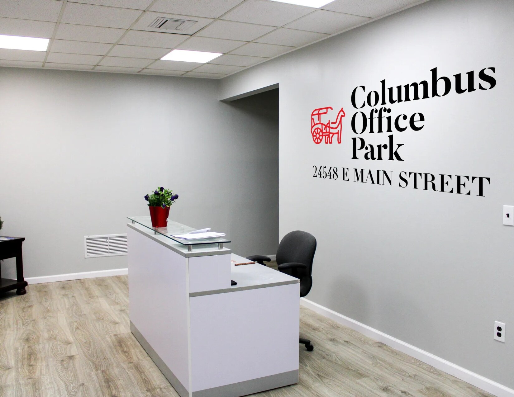 24548 E Main St, Columbus, NJ for lease Lobby- Image 1 of 5