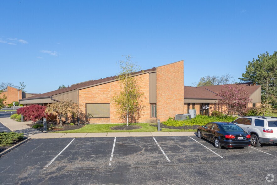 230-236 Thomas More Pky, Crestview Hills, KY à louer - Photo du bâtiment - Image 1 de 32