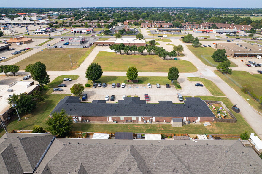 500 N Financial Ter, Mustang, OK à vendre - Photo du bâtiment - Image 3 de 24