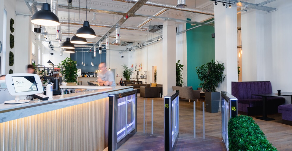 Victoria St, Derby for lease - Interior Photo - Image 2 of 12